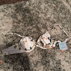 Shade & Shore bikini top size 34c.